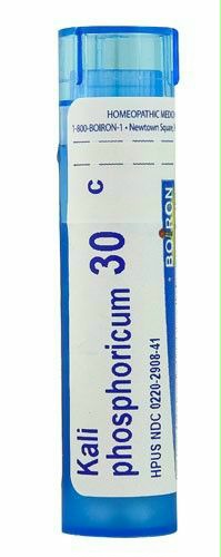 Découvrez tous nos produits de la catégorie Homéopathie. Notre équipe pharmaceutique est à votre disposition pour vous conseiller. Trouvez l'intégralité des médicaments d'homéopathie au meilleur prix. Trouvez une pharmacie qui a un médicament homéopathique moins cher à proximité. Appréciez les bienfaits des traitements homéopathiques pour le bien-être de votre corps et votre propre santé. L'homéopathie est une médecine alternative, douce et naturelle, possédant la capacité de traiter différents maux. Elle utilise des principes actifs provenant d'extraits du monde végétal, animal et minéral. Le principe de l'homéopathie se repose sur l’administration de petites doses de substance toxique chez le patient. Ces doses produisent ainsi une réaction d'autodéfense, déterminant pour la guérison du patient. Les médicaments sont en général sous forme de doses ou de tubes granules homéopathiques. Retrouvez sur notre site nos références de médicaments et de formules homéopathiques. Achetez la gamme BOIRON HOMEOPATHIE à prix discount - Livraison gratuite à partir de € .Découvrez les produits BOIRON HOMEOPATHIE au Pas de la Case en Andorre. Si vous cherchez une méthode alternative pour vous soigner ? L'homéopathie est faite pour vous ! Retrouvez tous nos produits et médicaments homéopathique. Découvrez tous nos produits de la catégorie Homéopathie en Andorre. Notre équipe pharmaceutique de Farmacia Les Pistes Pharmacie les Pistes est à votre disposition pour vous conseiller. Distributeurs officiels des meilleures marques d'homéopathie en Andorre, découvrez notre pharmacie et nos traitements, achetez-les comme si vous étiez en France.